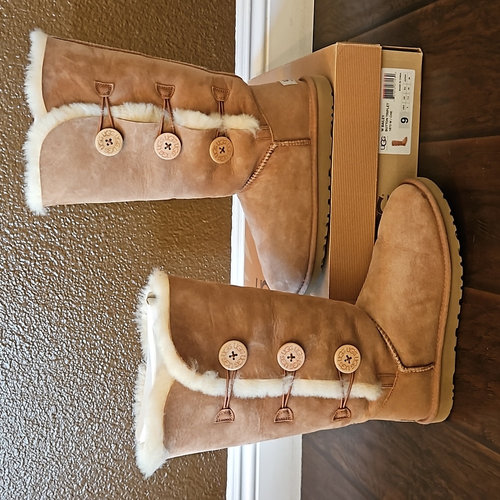 UGG Women's